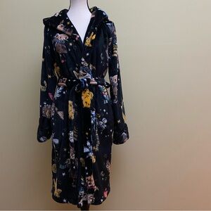 Vera Bradley Friends at Hogwarts  Harry Potter Cozy Fleece Robe S/M